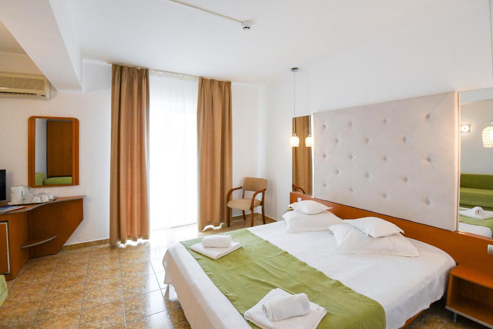 Complex Modern All Inclusive Mamaia Exterior foto